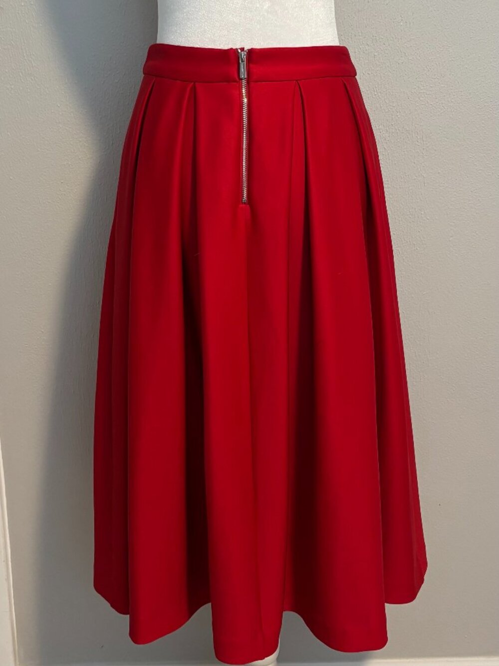 Red Satin Ball Skirt, Karl Largerfeld, Size 4, POCKETS with Tule